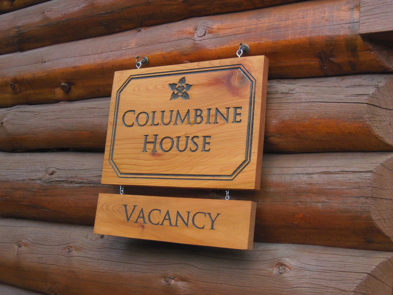 Columbine House - image on stayinjasper.com